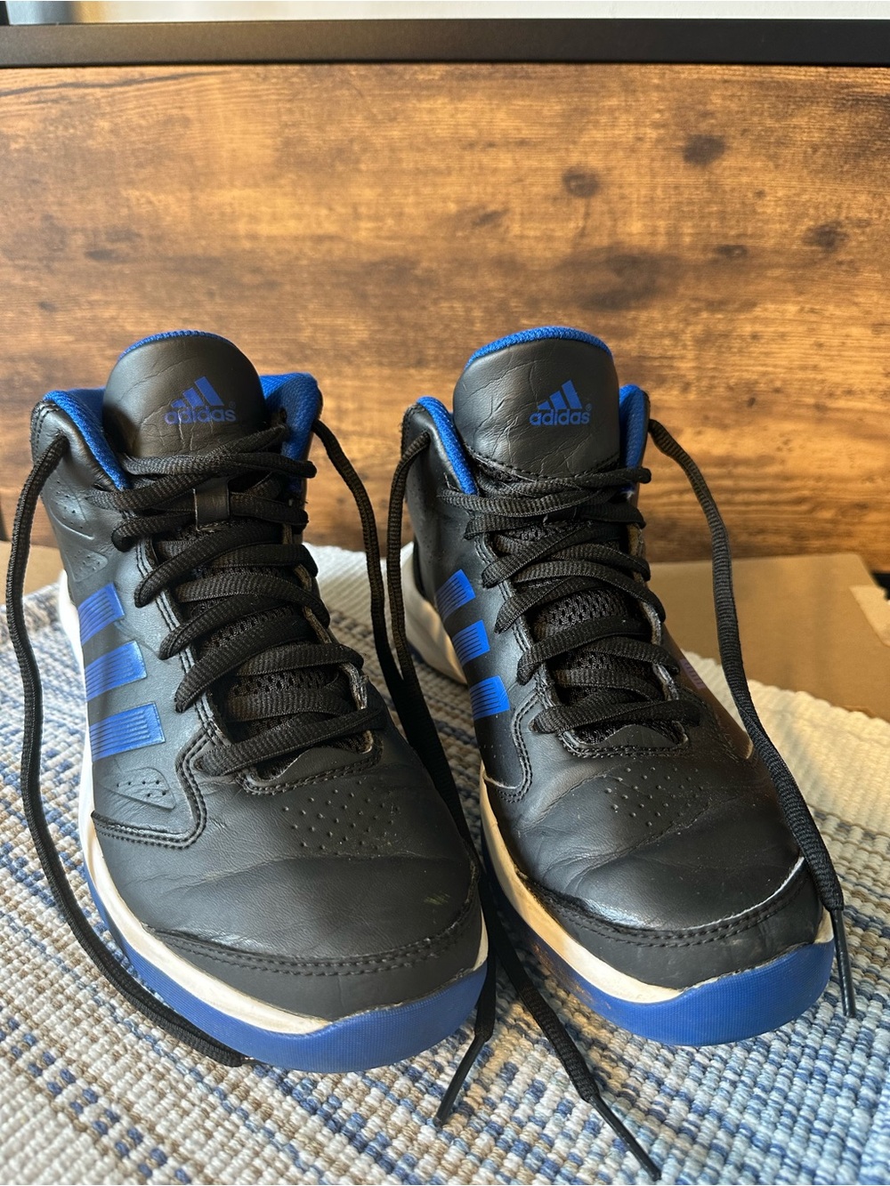 Adidas Men's 8 Black BlueWhite Mid Top Lace Up Athletic Sneaker Rubber Sole 2013